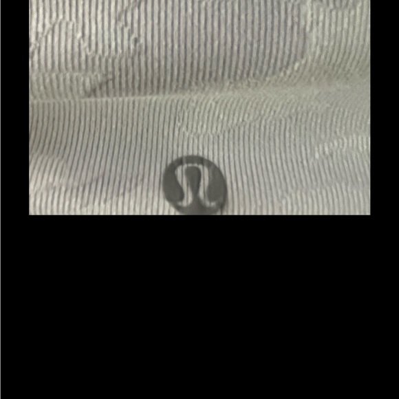 Lululemon size 6 white camo leggings EUC! Worn twice - Picture 2 of 6